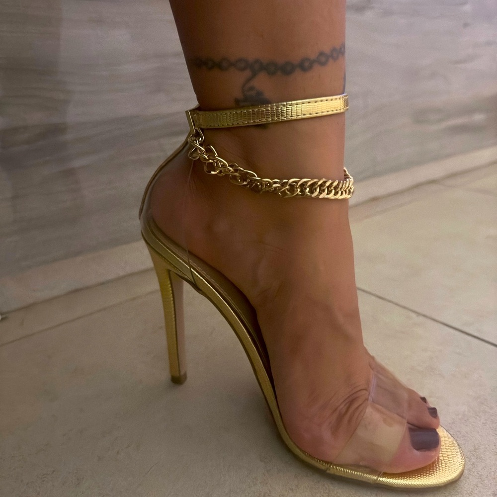 4 inch high heels with hanging chain